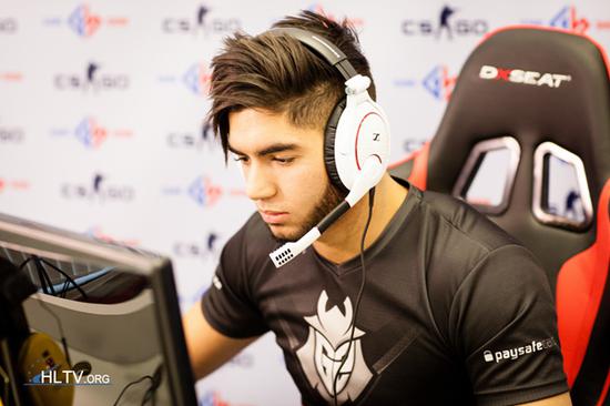 英雄联盟全球总决赛主题快闪店盛大开幕